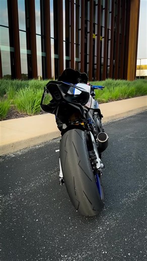 MOTO. YAMAHA YZF R1M #YAMAHA #YAMAHAYZFR1M #YZFR1M