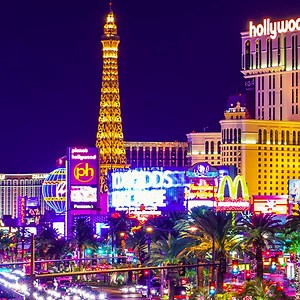 Wherever you travel, our mobile app will give you access to great hotel deals 24/7 | Hotels.com