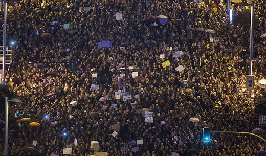 La mujer se abre paso en un 8-M histórico