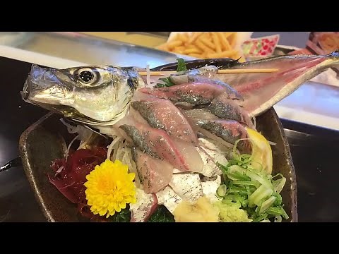 LIVE Fish Sashimi [ Ikizukuri ] | Weird Japanese Food - Eating LIVE Sashimi