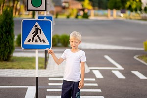 Comment apprendre le code de la route aux enfants ?