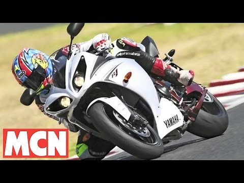 MCN Roadtest: 2009 Yamaha R1 tested