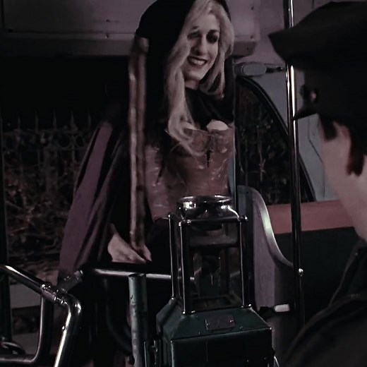 Sarah Sanderson Edits: Aesthetic Hocus Pocus Vibes