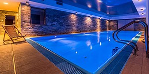 Best Las Vegas Hotels with Indoor Pools (Open Year-Round)