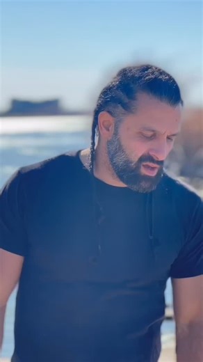 Chris Bronson | PRESAVE link coming soon 🔗 February 28 — “Firelight” drops END OF THE MONTH ✨🔥 #NewMusic #SingerSongwriter #Americana #Singing #fypシ | Instagram