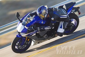 2015 Yamaha YZF-R1 Review