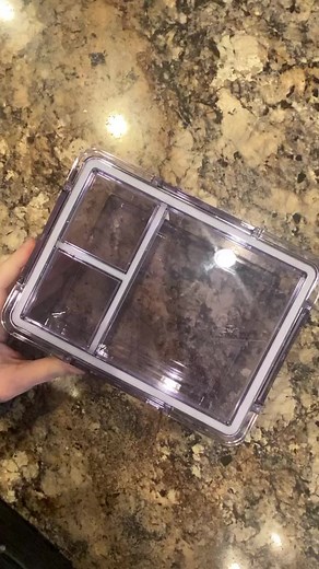 Let's pack my breakfast/snack bento box for the office ☺️ These bento containers are "The Home Edit" brand and I do like them however I prefer the MDesign containers (just because it was hard to close these particular ones and I wish the dividing parts were slightly smaller) -for smaller portions #containers #organizing #bento #bentobox #bentoboxlunch #adultbentobox #adultbento #bentobreakfast #thehomeedit | Mommy Crafts A lot