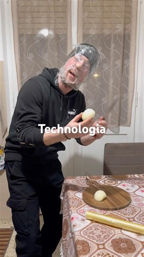 Questo è Technologia secondo me 😂 #shorts #funny #fails