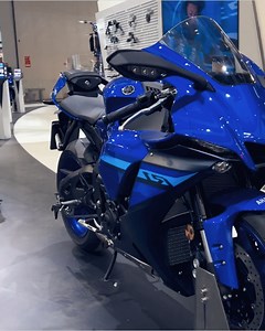 Yamaha R1 2024 | Specifications | Walkround | EICMA 2023 The YZF-R1 features beautifully integrated bodywork and sleek, stylish lines which create an unmistakably aggressive, aerodynamic profile. This is a video of the Yamaha R1 2024 exhibited at the EICMA 2023 in Milan,Italy . Enjoy the video as if you're there with closeup detailed view and If you love this video, make sure to subscribe my youtube channel so you dont miss any future uploads. #bestmotorcycyle #topbestlookingmotorcycle2024 #newm