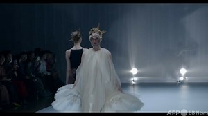 Chika Kisada: ballerina-turned-designer focuses physical expression in runway show