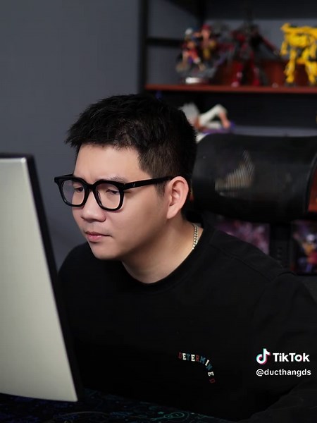 Photoshop 2026: Expert Tips for Sticker Mockups