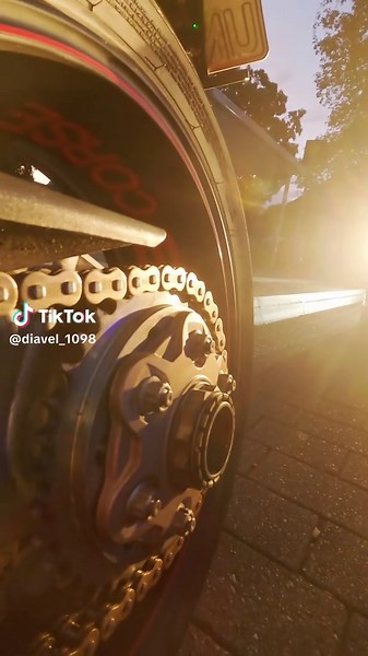 derzappo (@diavel_1098)’s videos with Intro x Unforgettable - switchdisco