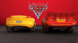 Hasta Cruz Ramírez y El Rayo McQueen están ansiosos por correr a toda velocidad a los cines. ¡Falta muy poco para que se estrene #Cars3! ⚡🏁 | Walt Disney Studios