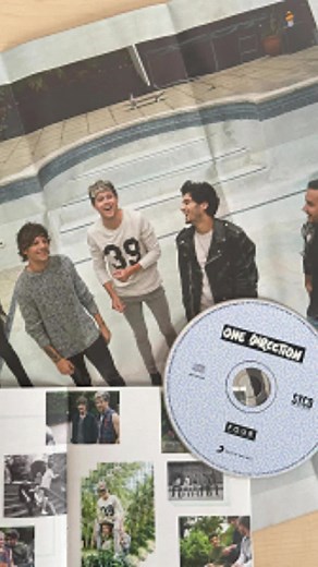 One Direction 'Four' Album Unboxing Experience