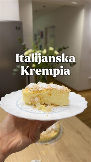 Andrea on Instagram: "• Italijanska krempita • Recept: • Lisnato testo • 700 ml mleka • 2 pudinga od vanile • 150 g šećera • 70 g putera • 300 ml slatke pavlake • Prah šećer • Kremfix Za postupak pravljenja pogledajte video. Kalup je prečnika 24 cm #cooking #homemade #krempita #italijanskakrempita #droetker #imlek #bosch #momlife #kitchen #positivevibes"
