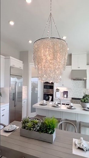 TRASITIONAL INTERIOR DECOR ~ CREATING WITH MIMI