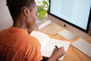 How to write an application letter in Nigeria (with example)