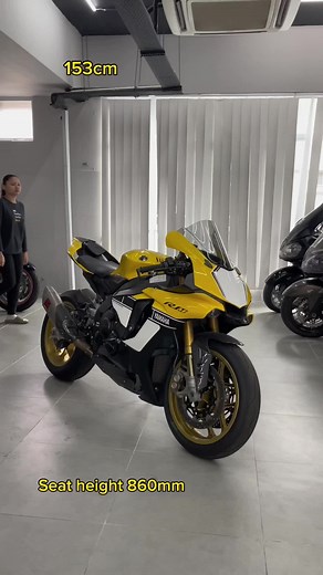 Yamaha YZF R1M Seat Height Guide