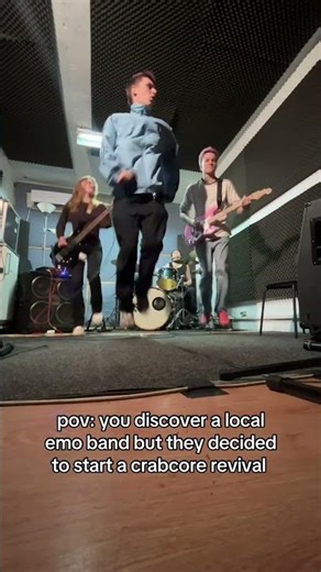 who’s here for that? #crabcore #metalcore #myspace #breakdown #scream #emorock