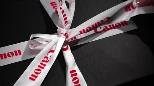 Canon announces the EOS R1